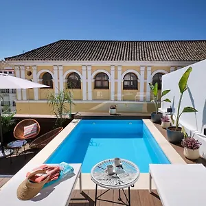 Sweet Hotel